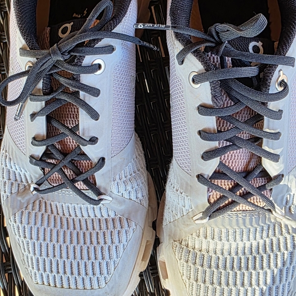 On Running Athletic Shoes - Gray and Black - Size 8 - Picture 14 of 15